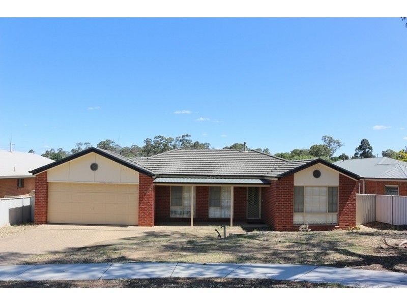 27 Symonds Street, Golden Square VIC 3555