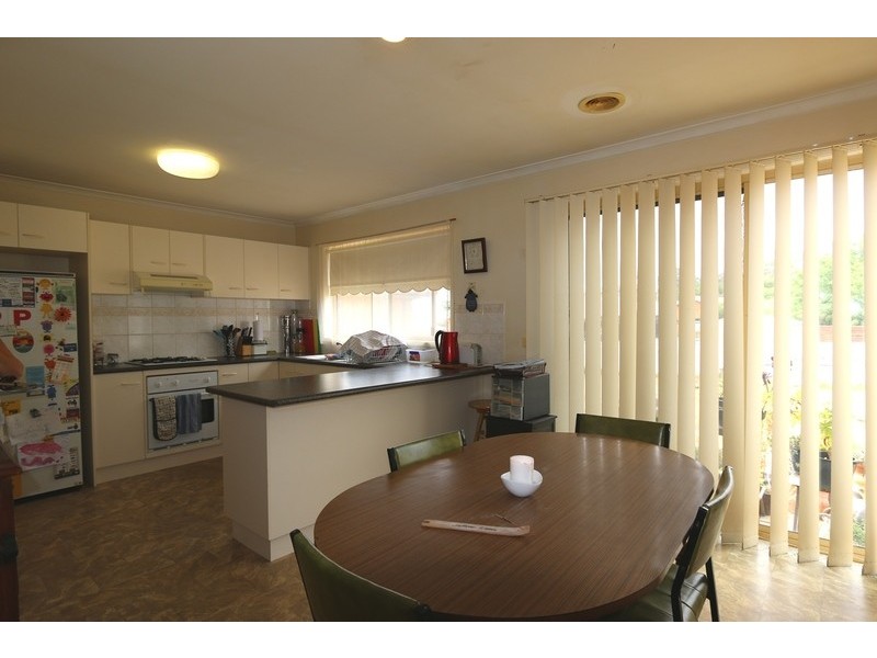 27 Symonds Street, Golden Square VIC 3555