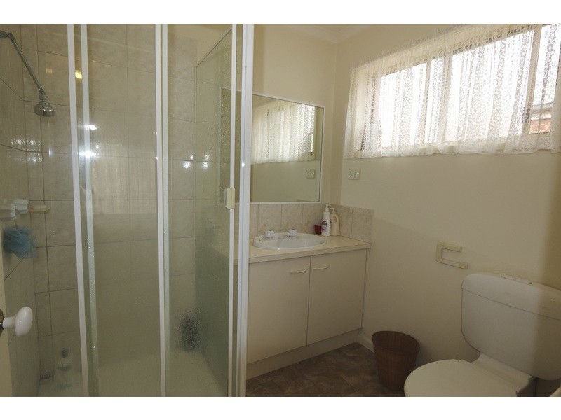 27 Symonds Street, Golden Square VIC 3555
