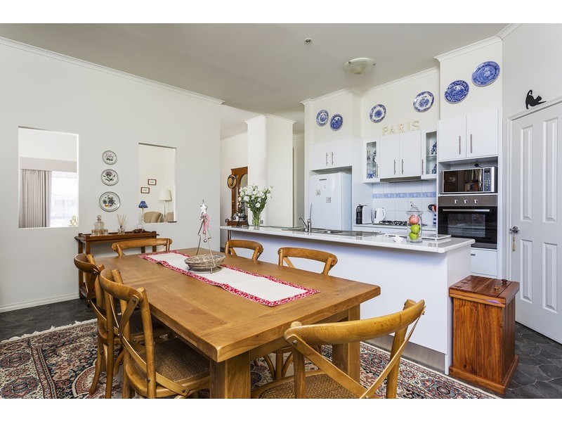 1 Rosewood Mews, Golden Square VIC 3555