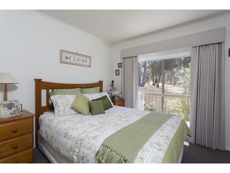 1 Rosewood Mews, Golden Square VIC 3555