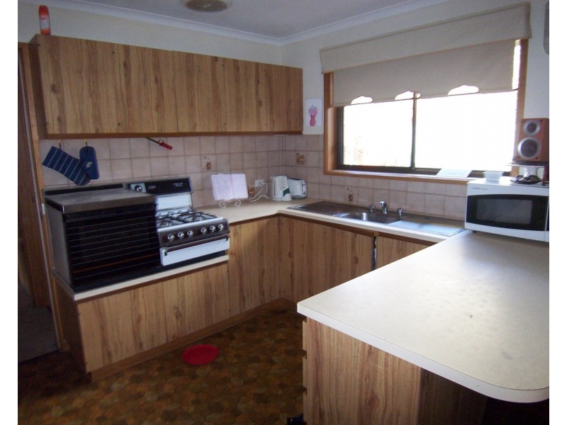 10 Windsor Court, Strathdale VIC 3550