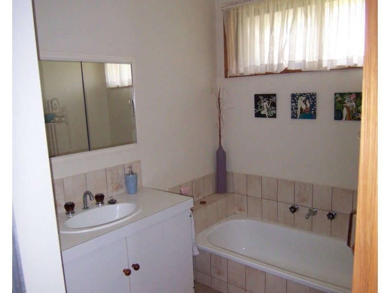 10 Windsor Court, Strathdale VIC 3550