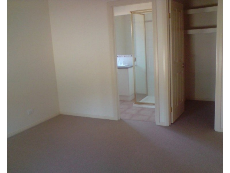 4 Riley Street, East Bendigo VIC 3550