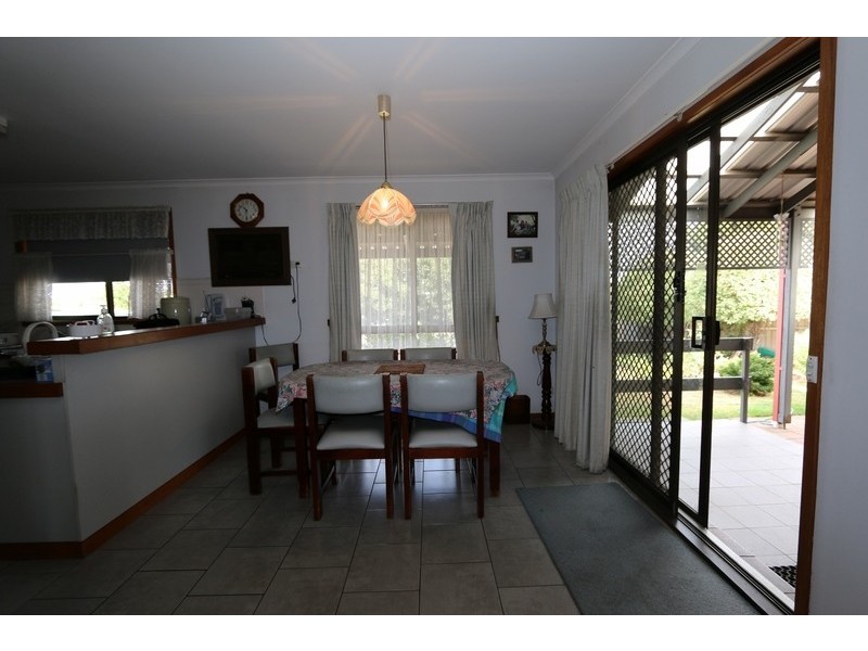 35 Jeffrey Avenue, Flora Hill VIC 3550