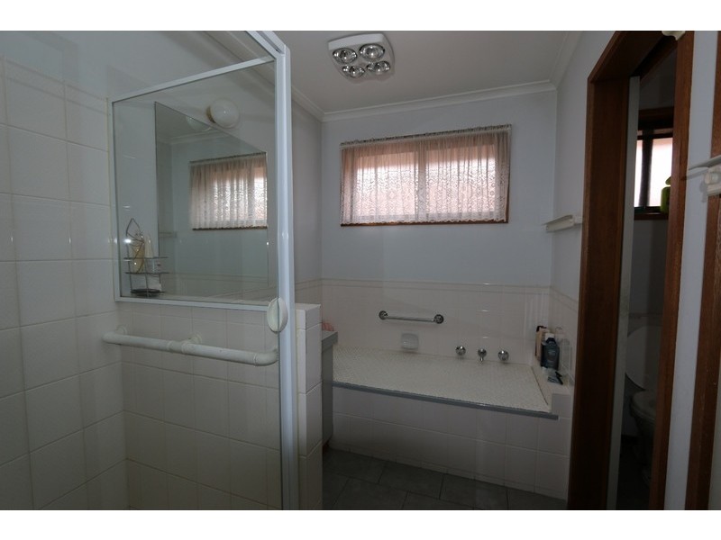 35 Jeffrey Avenue, Flora Hill VIC 3550