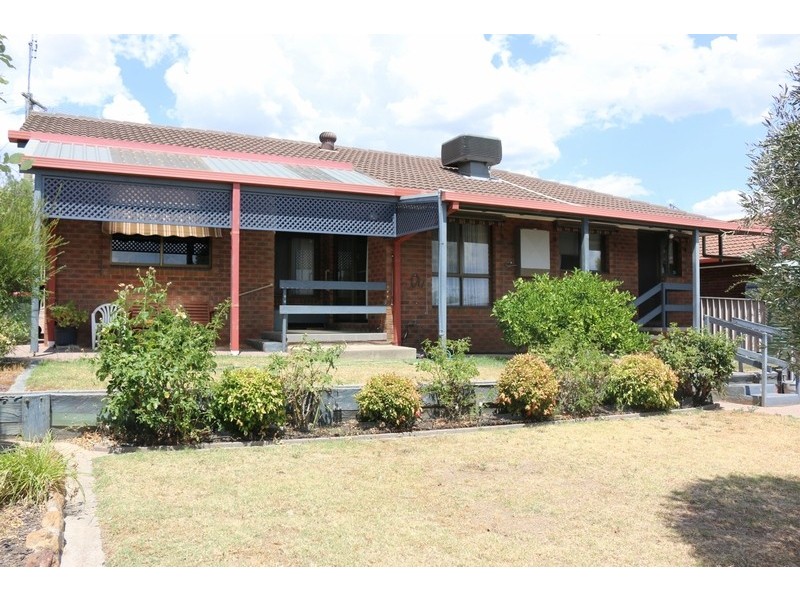 35 Jeffrey Avenue, Flora Hill VIC 3550