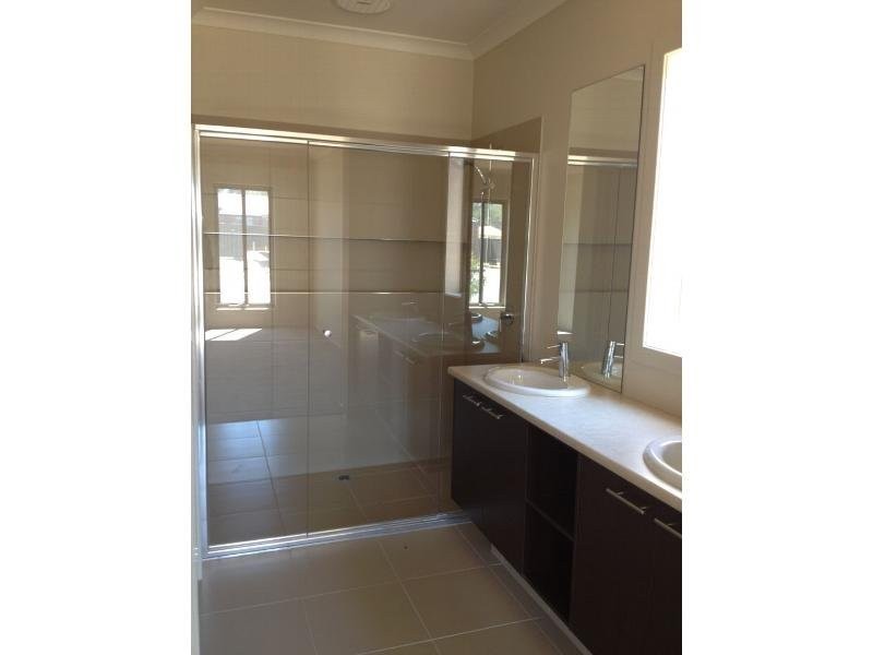 85 Greenfield Drive, Epsom VIC 3551