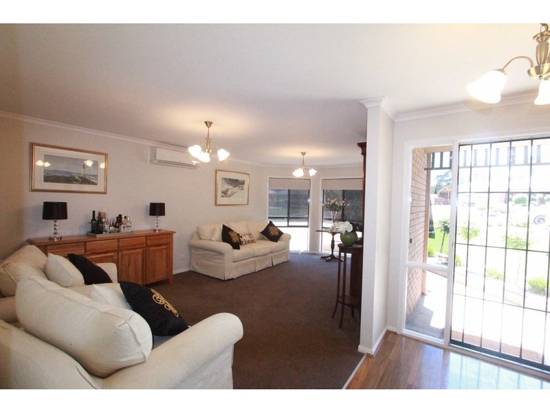 25 Pioneer Drive, Maiden Gully VIC 3551