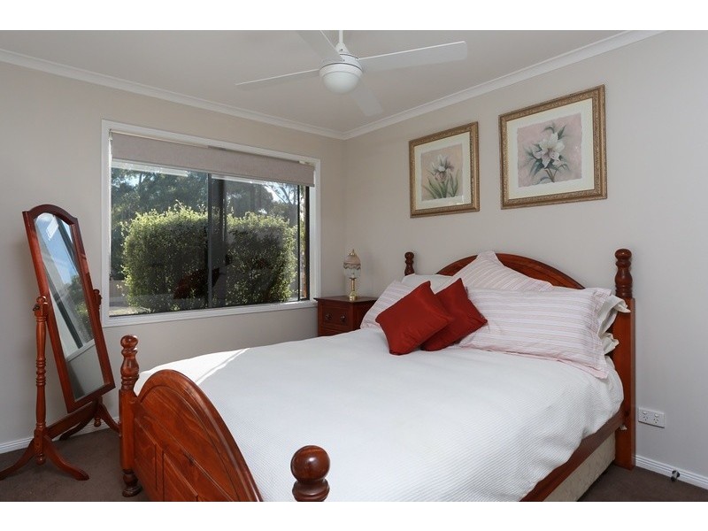 25 Pioneer Drive, Maiden Gully VIC 3551