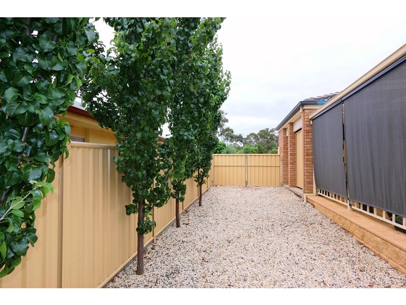 25 Pioneer Drive, Maiden Gully VIC 3551