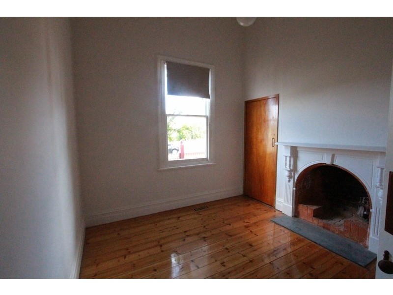 5a Harkness Street, Quarry Hill VIC 3550