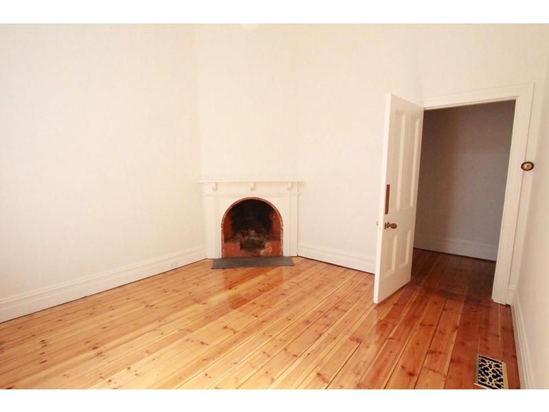 5a Harkness Street, Quarry Hill VIC 3550
