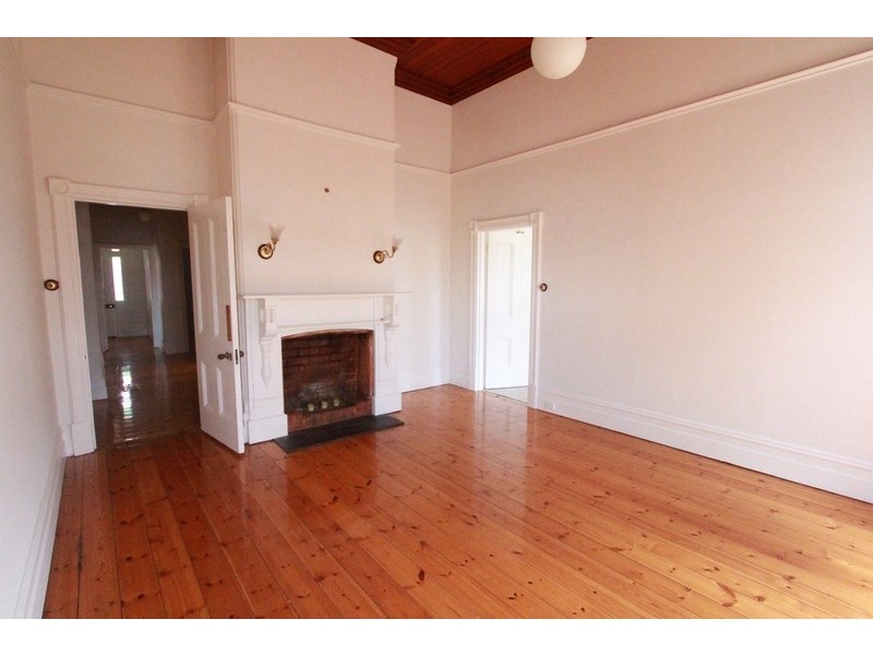 5a Harkness Street, Quarry Hill VIC 3550