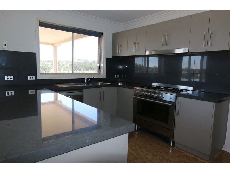 152 Sunrise Crescent, Lockwood South VIC 3551