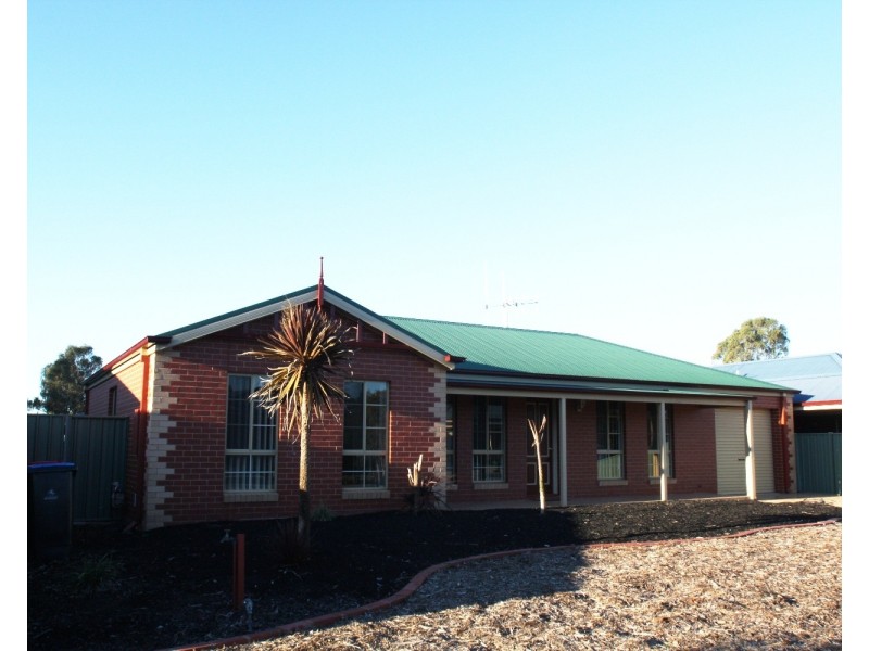 13 Chantelle Court, Kangaroo Flat VIC 3555
