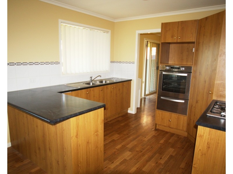 13 Chantelle Court, Kangaroo Flat VIC 3555