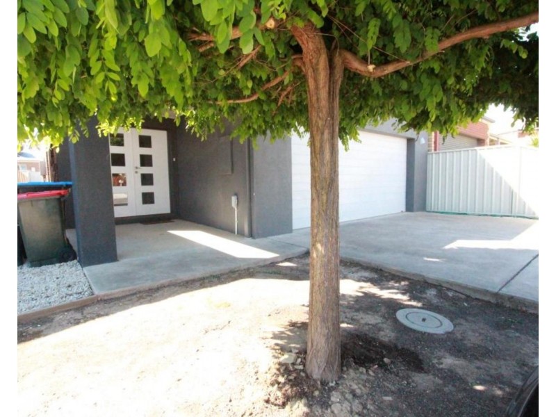 7B Bronze Drive, Kangaroo Flat VIC 3555