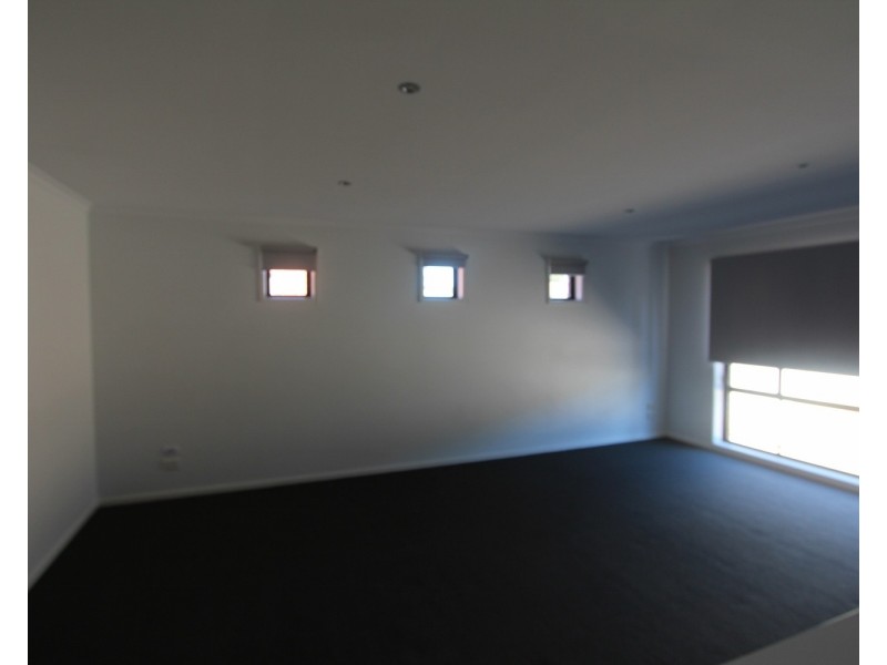 7B Bronze Drive, Kangaroo Flat VIC 3555