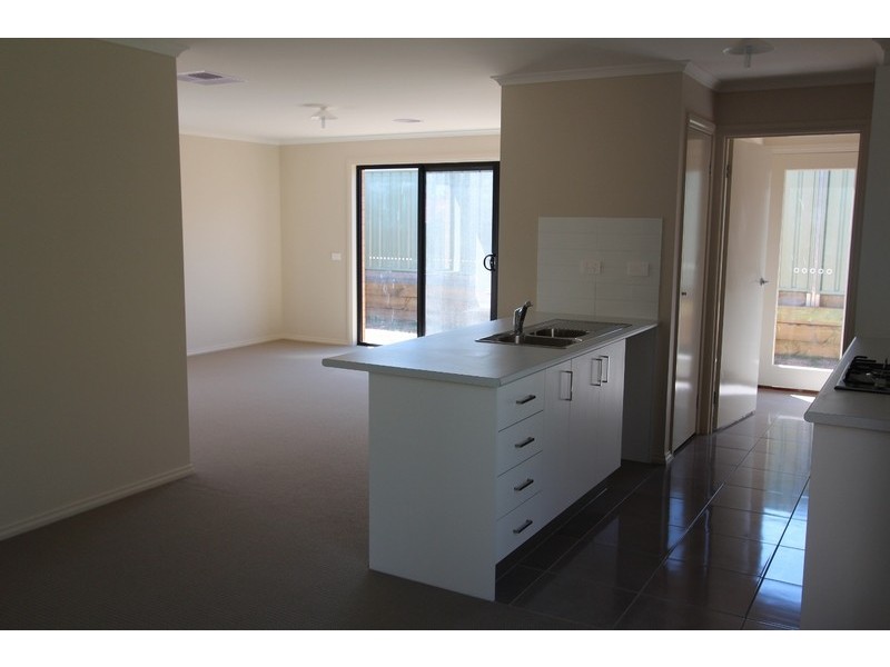 2/39a Orlando Street, Eaglehawk VIC 3556