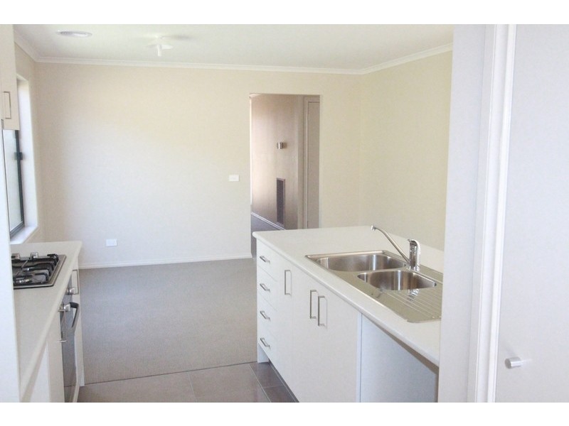 2/39a Orlando Street, Eaglehawk VIC 3556