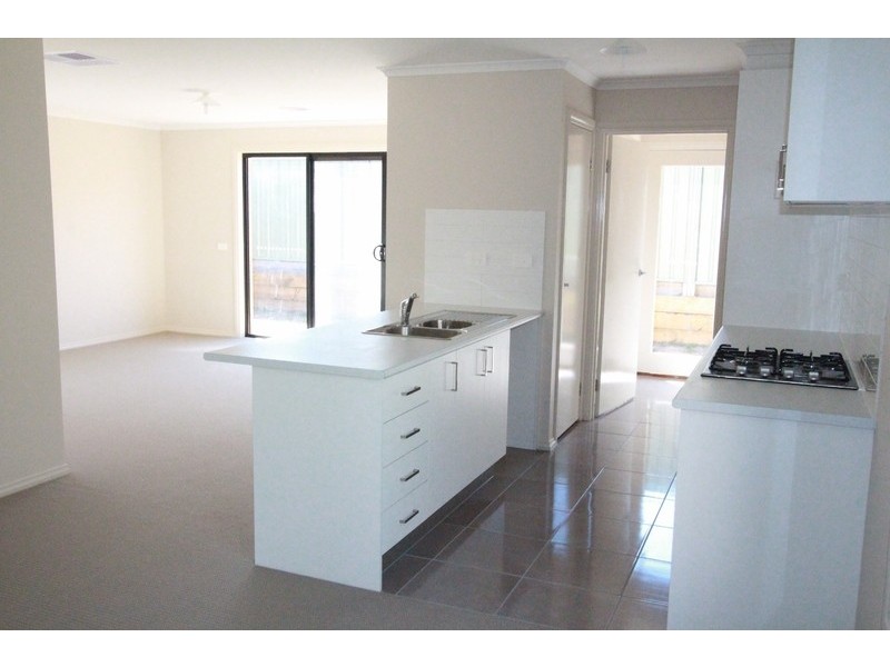 2/39a Orlando Street, Eaglehawk VIC 3556