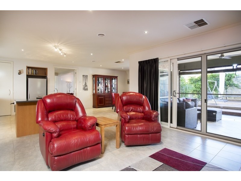 3 Bridle Court, Maiden Gully VIC 3551