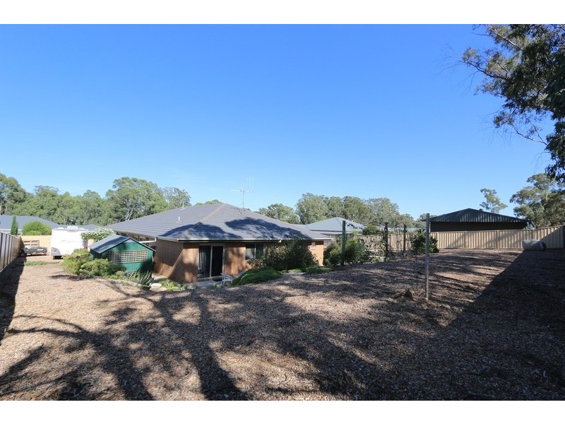 3 Bridle Court, Maiden Gully VIC 3551