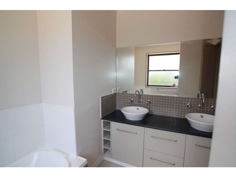 1/72 Averys Road, Eaglehawk VIC 3556