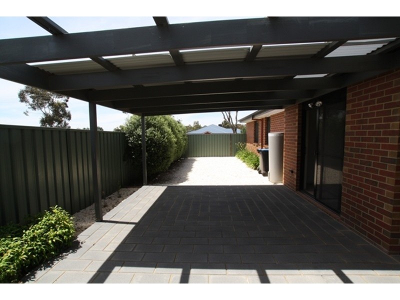 1/72 Averys Road, Eaglehawk VIC 3556