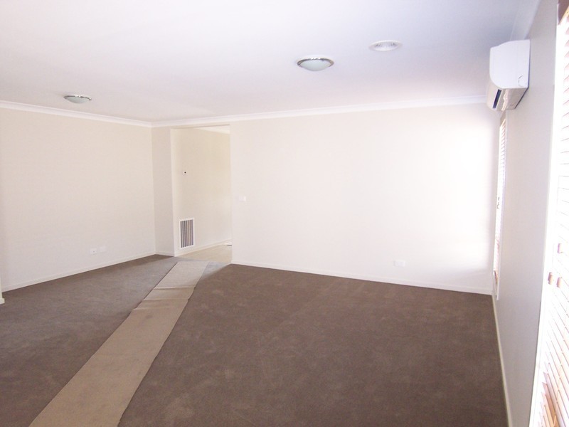 15 Tununga Circuit, Kangaroo Flat VIC 3555