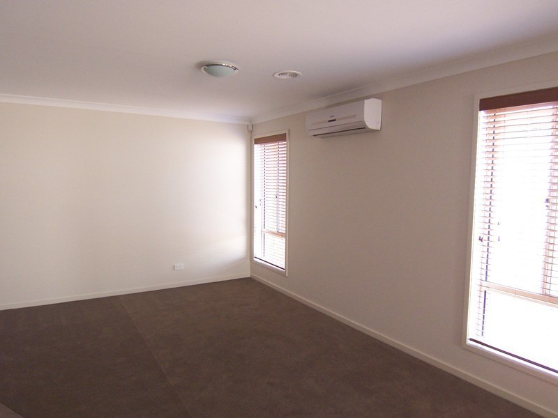 15 Tununga Circuit, Kangaroo Flat VIC 3555