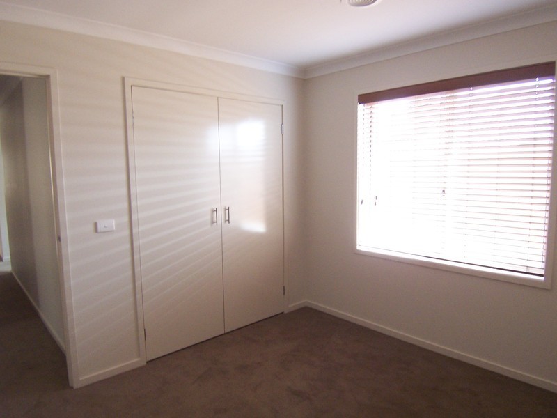 15 Tununga Circuit, Kangaroo Flat VIC 3555