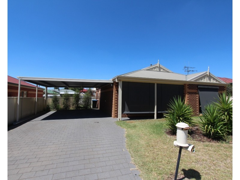 18 Truscott Street, Ironbark VIC 3550