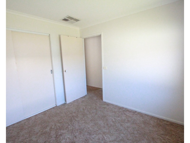 18 Truscott Street, Ironbark VIC 3550