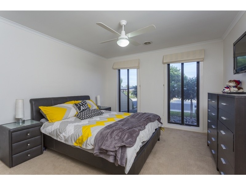 76 Bassett Drive, Strathfieldsaye VIC 3551
