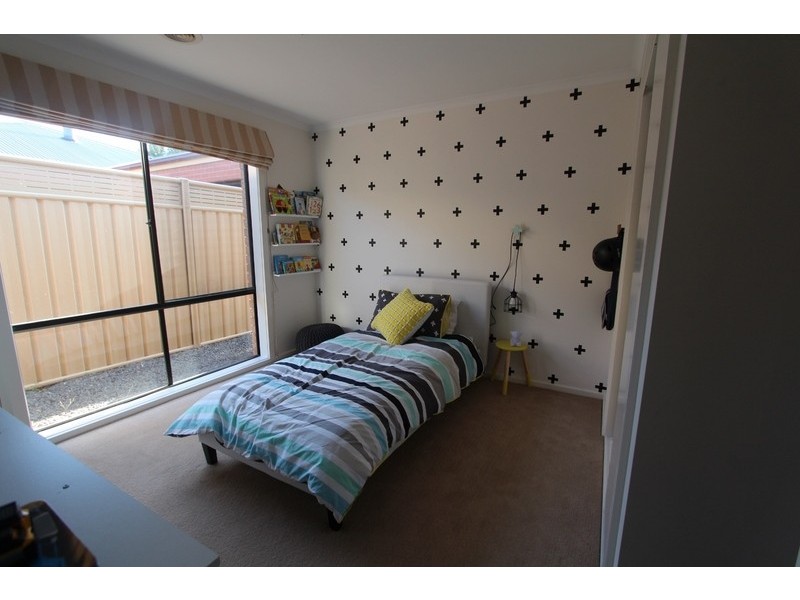 76 Bassett Drive, Strathfieldsaye VIC 3551