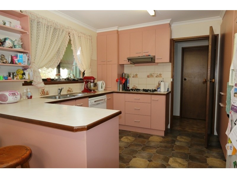 61 Short Street, Kangaroo Flat VIC 3555