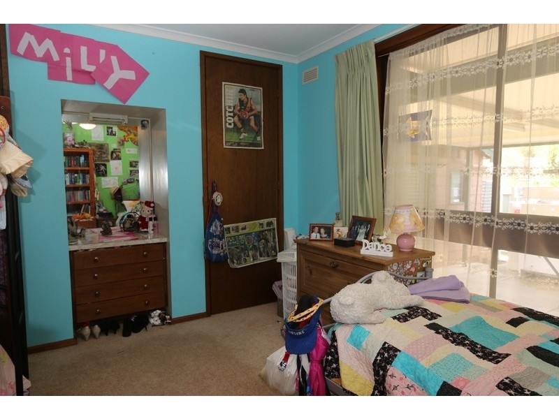 61 Short Street, Kangaroo Flat VIC 3555