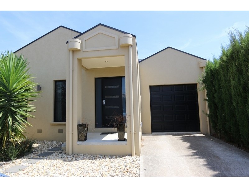 11 Bailes Street, Bendigo VIC 3550