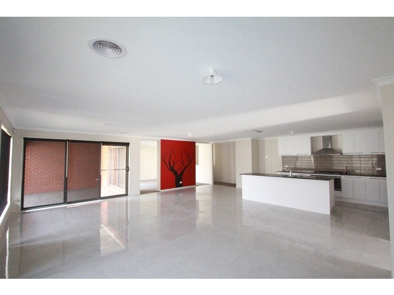 12 Dowker Street, Epsom VIC 3551