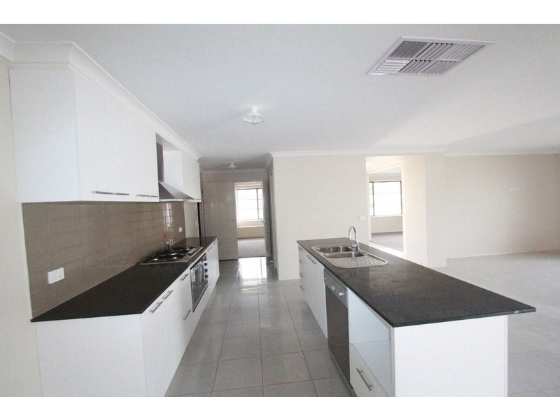 12 Dowker Street, Epsom VIC 3551