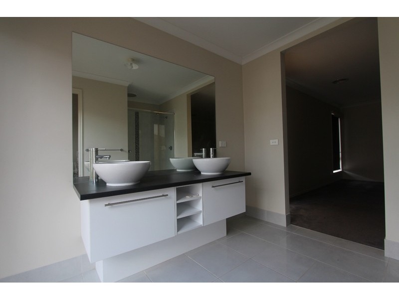 12 Dowker Street, Epsom VIC 3551