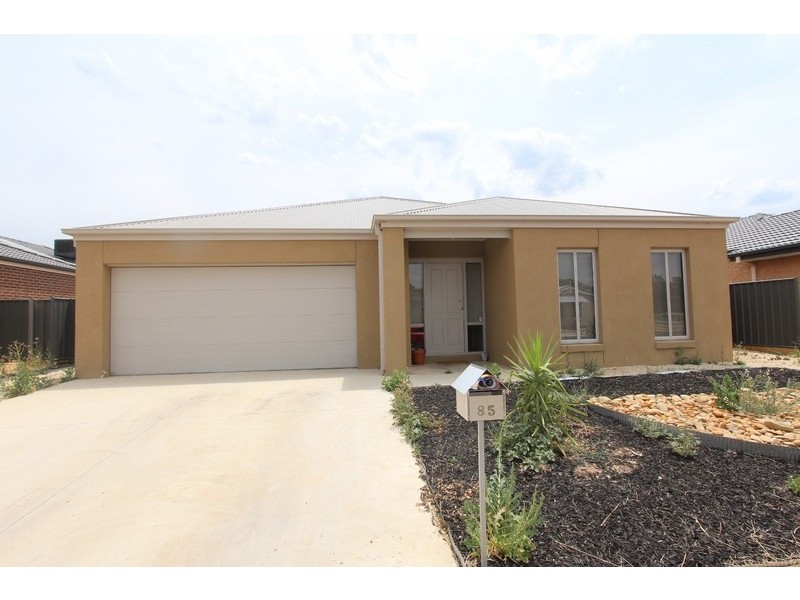 85 Greenfield Drive, Epsom VIC 3551