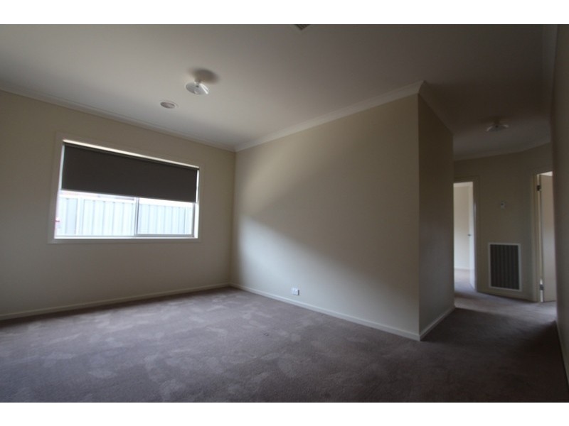 85 Greenfield Drive, Epsom VIC 3551