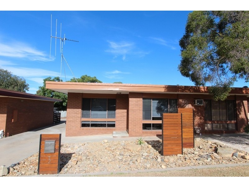 3/1 Esler Street, California Gully VIC 3556