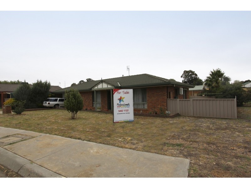2A Alliance Avenue, California Gully VIC 3556