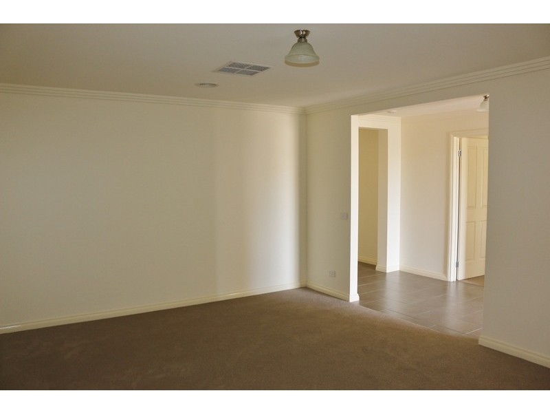 16 Lower Beckhams Road, Maiden Gully VIC 3551