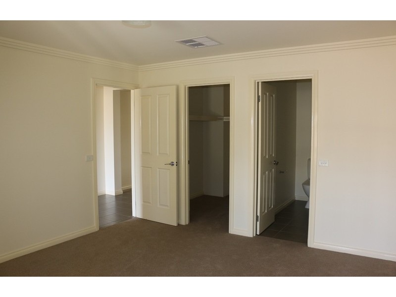 16 Lower Beckhams Road, Maiden Gully VIC 3551