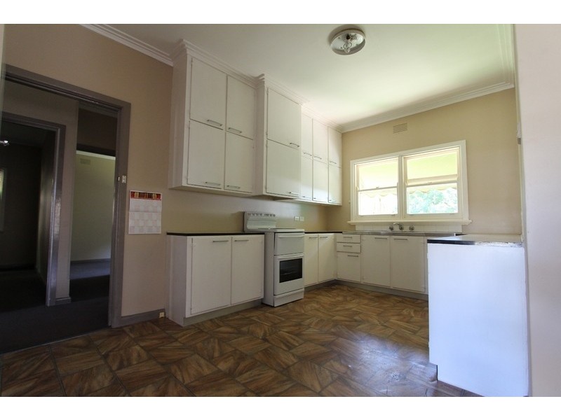 94 Somerville Street, Flora Hill VIC 3550